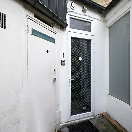 Appartamento 2 Bed Modern Fully Furnish Flat,Close To Buttes Chaumon Park Parigi Esterno foto
