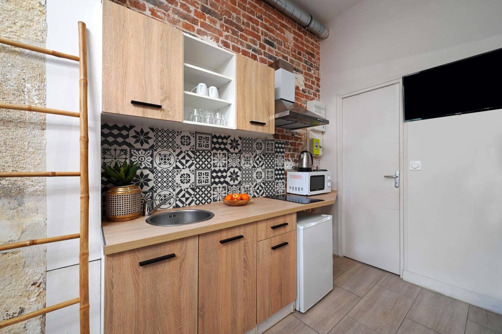 Appartamento 2 Bed Modern Fully Furnish Flat,Close To Buttes Chaumon Park Parigi Esterno foto